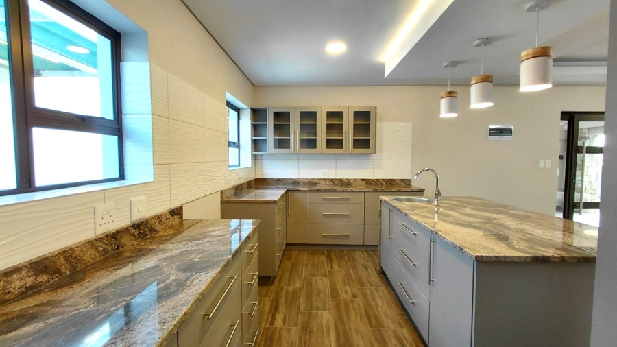 4 Bedroom Property for Sale in Stilbaai Wes Western Cape